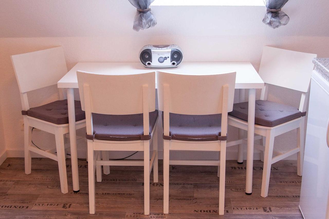 079 Schroeder Ferienwohnung ヴィルヘルムスハーフェン エクステリア 写真